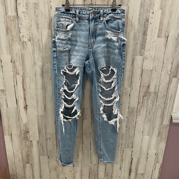 American Eagle Destroyed High Rise Mom Jeans Stretch Womens Size 2 - Picture 1 of 9